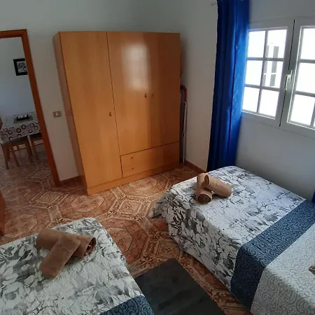 Apartamentos Orzola Apartman *